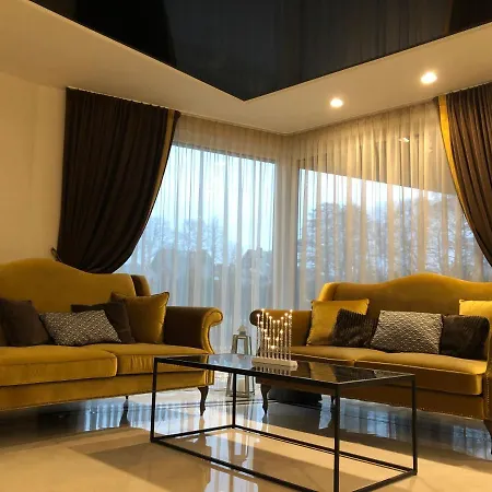 بيت ضيافة Juralux بالانغا